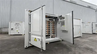 Installations with self-supply on power factor correction